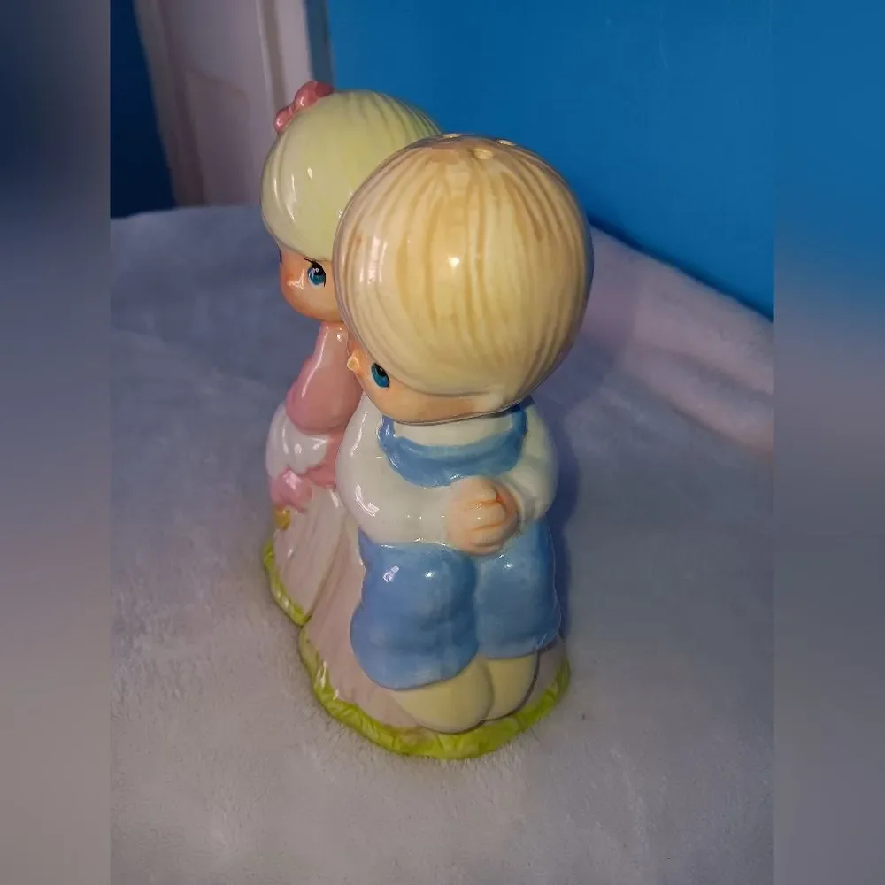 Precious Moments Salt & Pepper Set